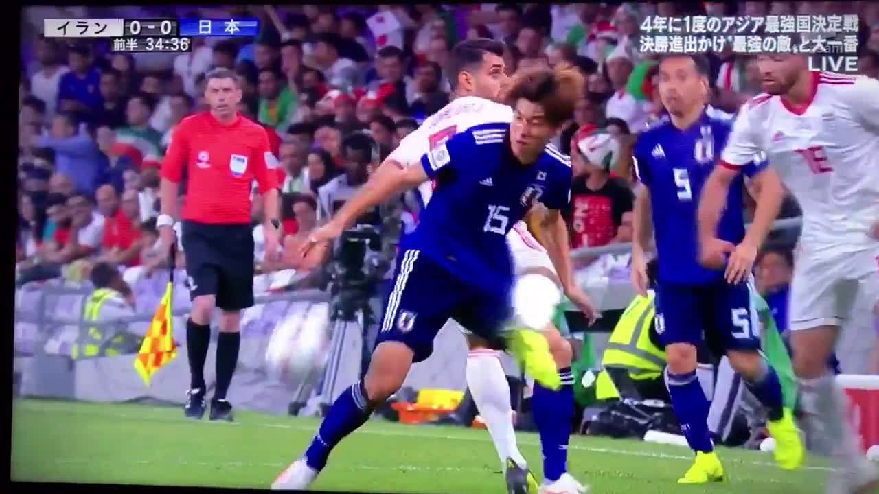 動画 イラン戦で大迫勇也への回し蹴りに解説の松木安太郎も激怒 アジアカップ準決勝で日本代表へのラフプレーにキレる