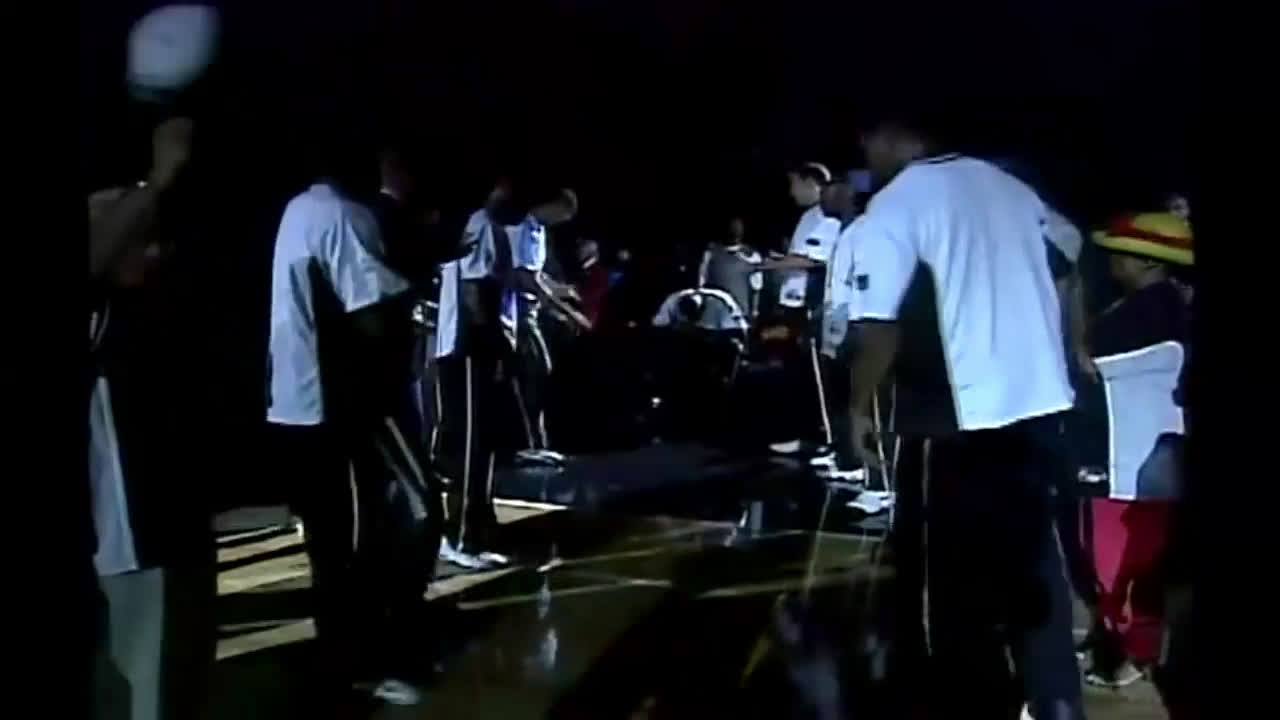 Knicks troll Bulls with video announcing Derrick Rose trade