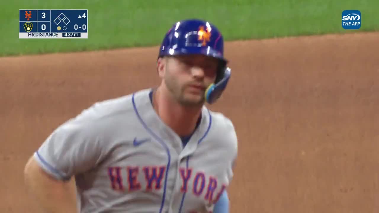Mets' Pete Alonso snaps his bat after strikeout vs. Yankees