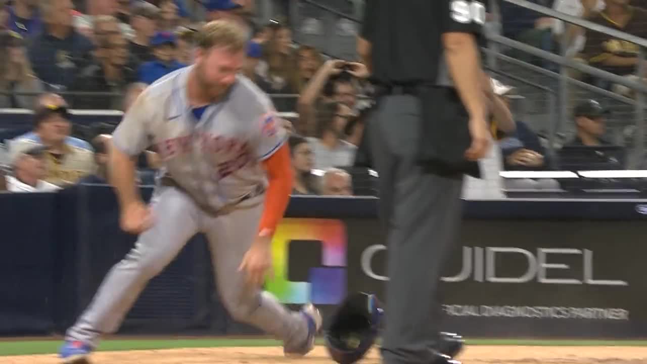 Watch: Pete Alonso gets hit in the face as he tries to catch a ball vs