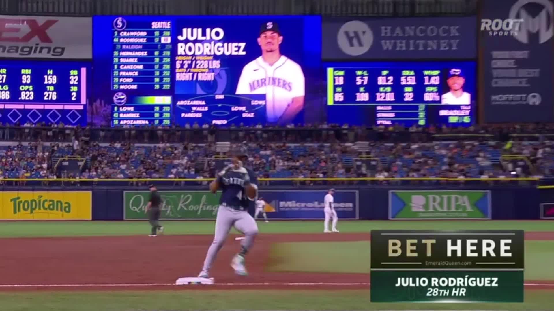 Seattle Mariners' Cal Raleigh hits a home run as Toronto Blue Jays catcher  Alejandro Kirk, left, looks on during the third inning, 22 July 2023 (Jason  Redmond / The Associated Press) : r/Mariners