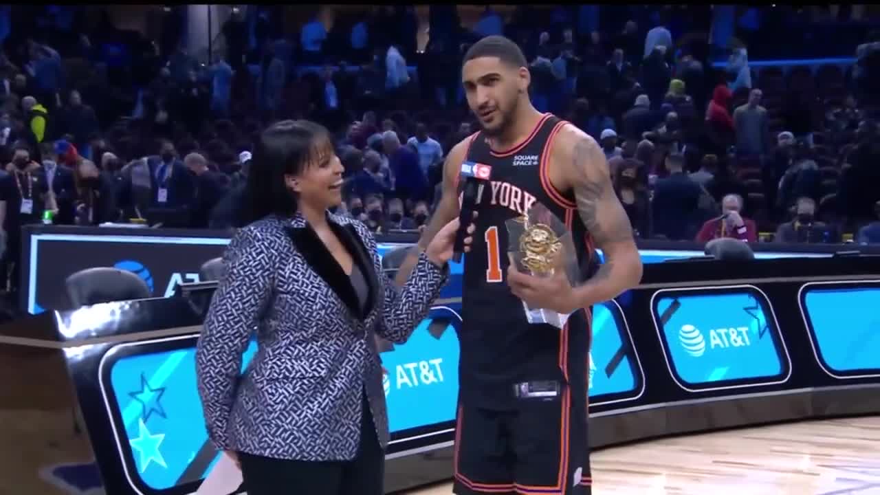 Juan Toscano-Anderson made Dub Nation proud in 2022 dunk contest