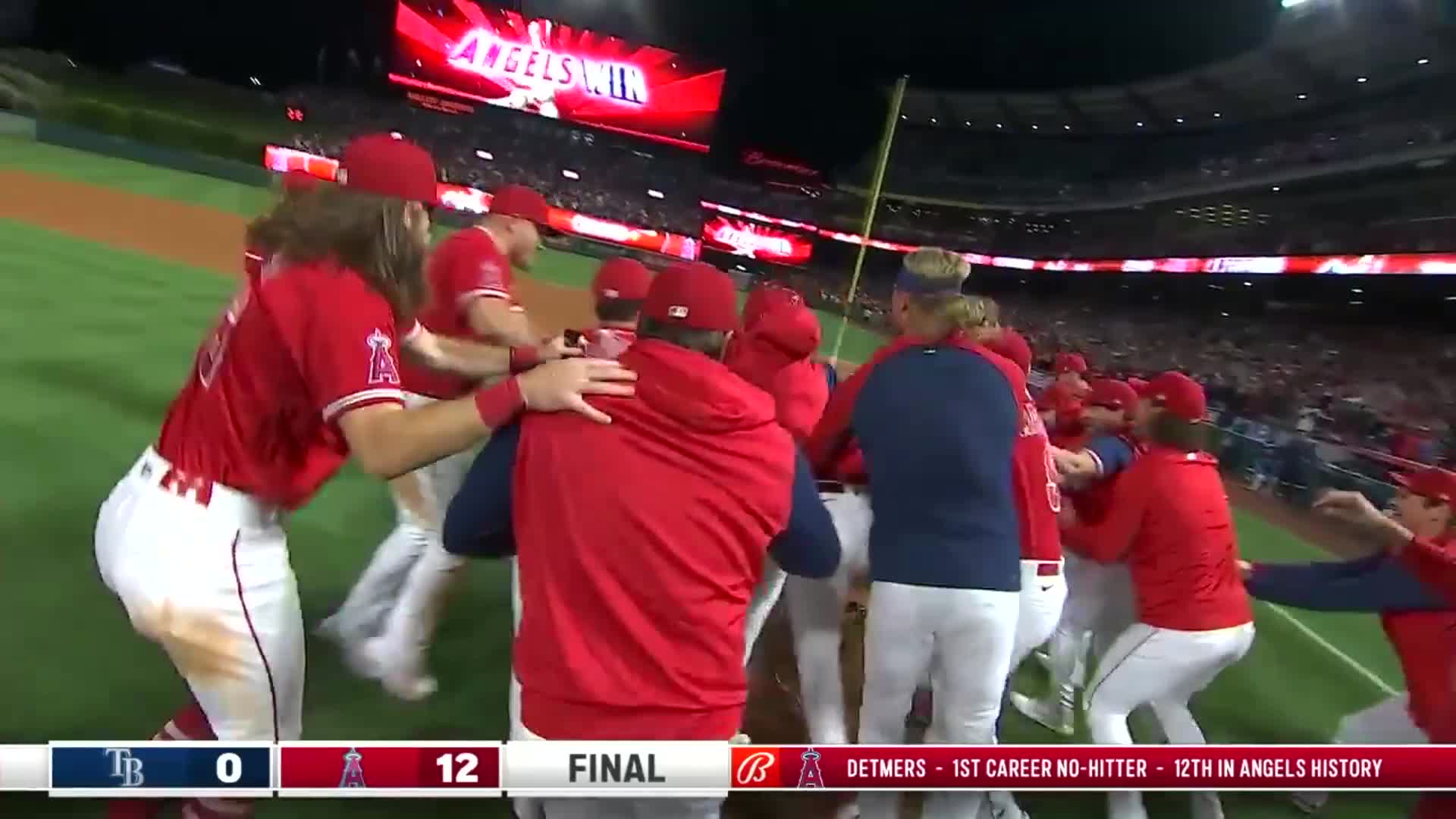 Angels lefty Reid Detmers has no-hitter thru 8 against Rays