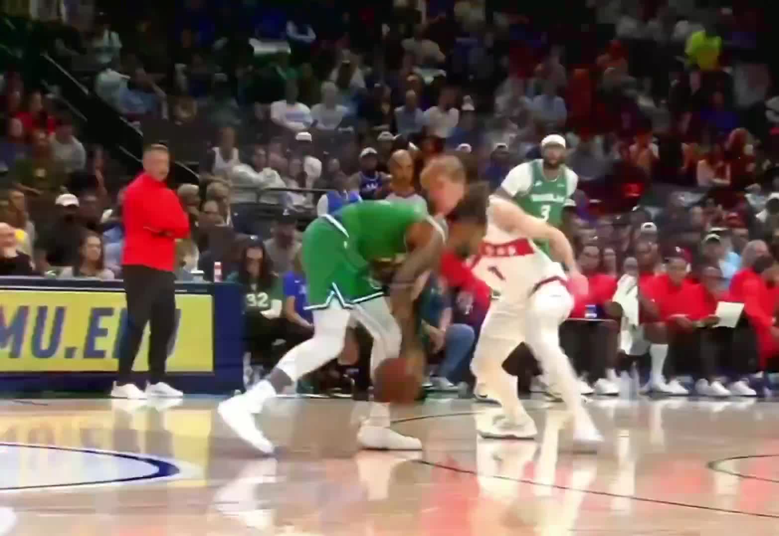 [花邊] Dick 打了 DLO 的 Dick