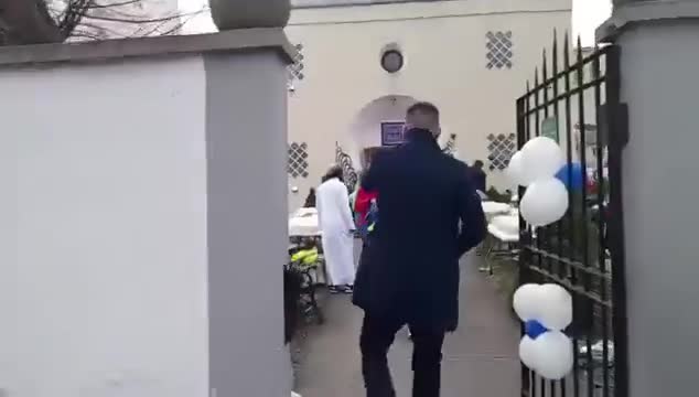 Watch "Polską " on Streamable.