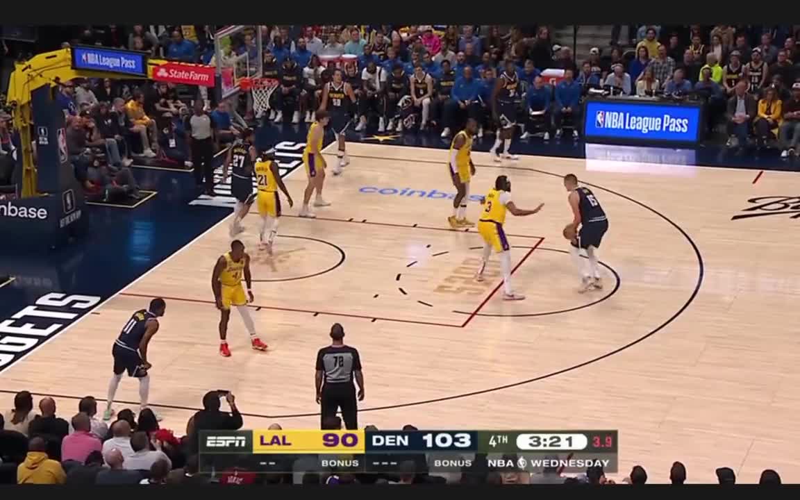 [Highlight] Nikola Jokic with one legged fadeaway