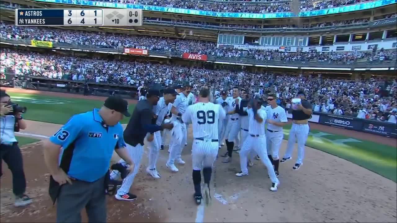 Highlight] Aaron Judge does what Aaron Judge does and destroys a three-run  walk-off home run to split the four-game set with the Astros : r/baseball
