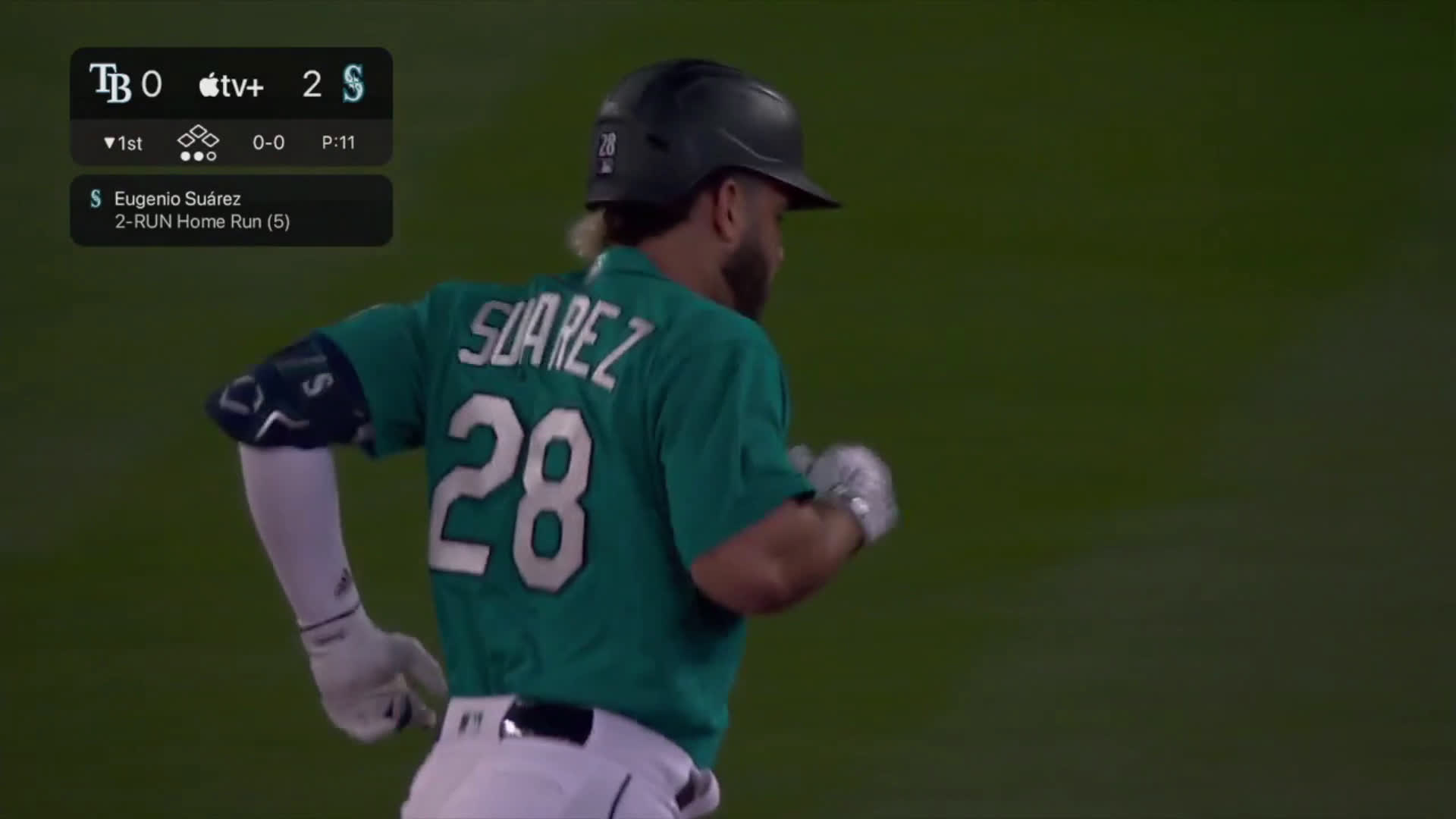 Eugenio Suarez absolutely crushes a two-run bomb to put the M's on top in  the first : r/baseball