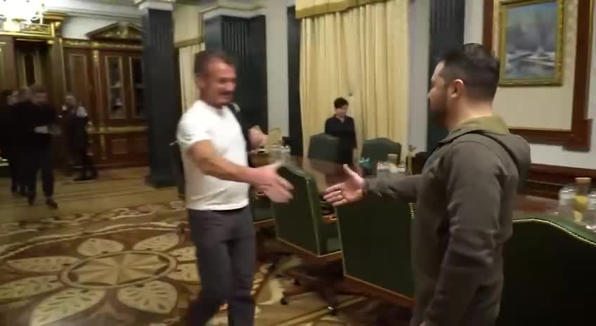 Watch this video on Streamable.