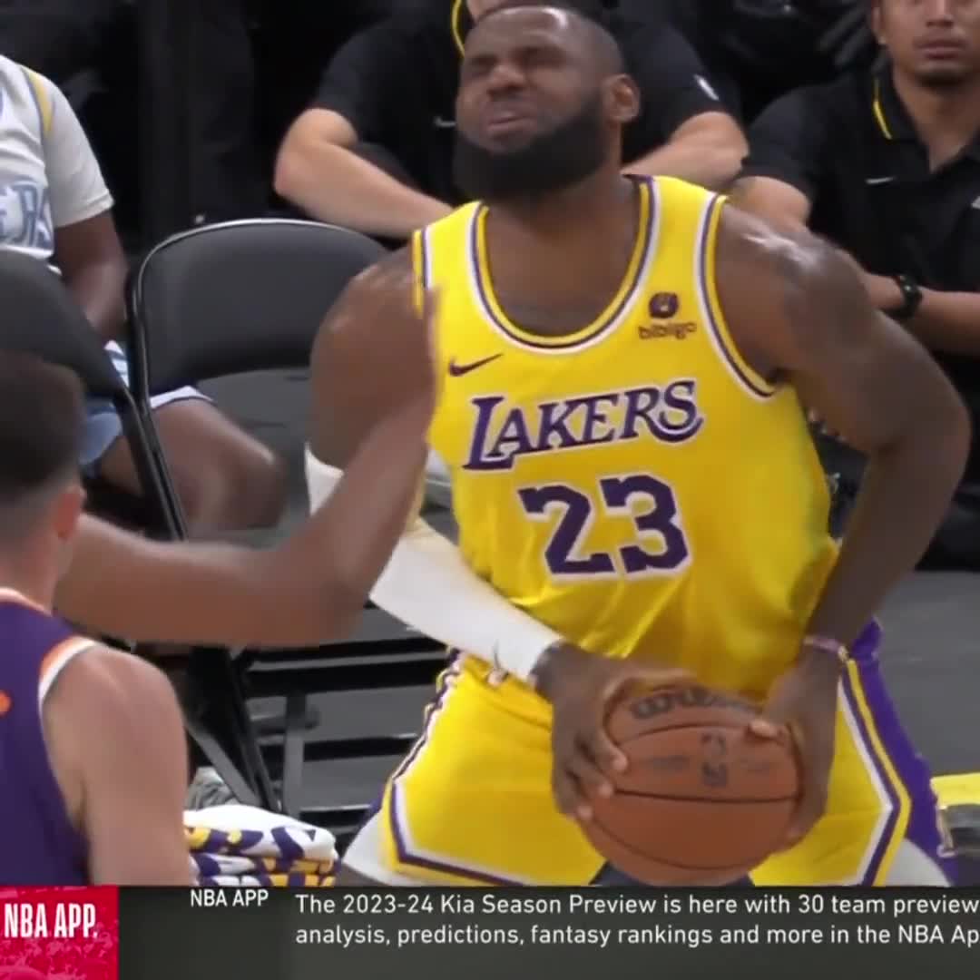 LeBron James' 1-emoji reaction to changing jersey number from 6 to 23