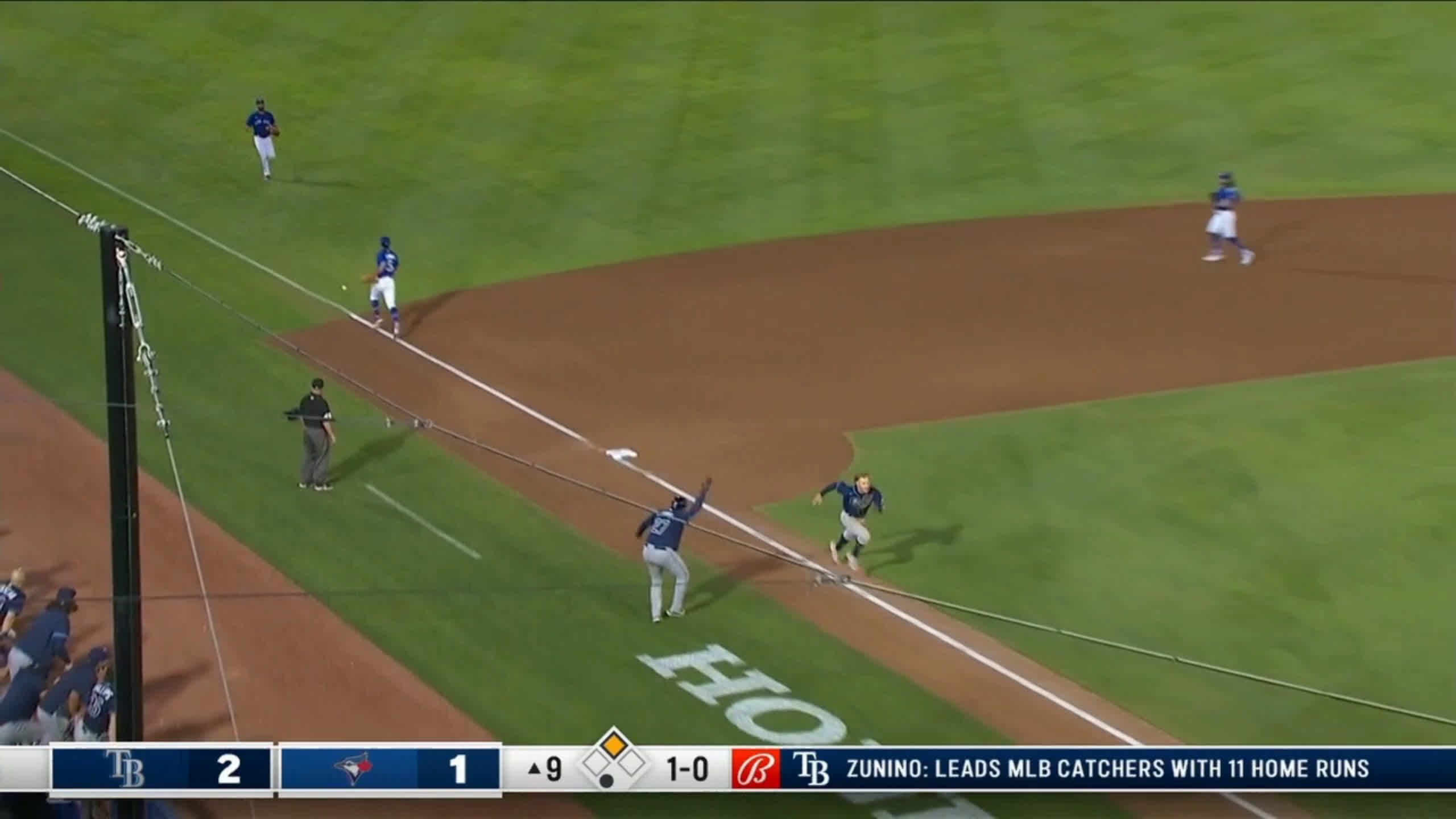 Walls scores on a throwaway by Jansen