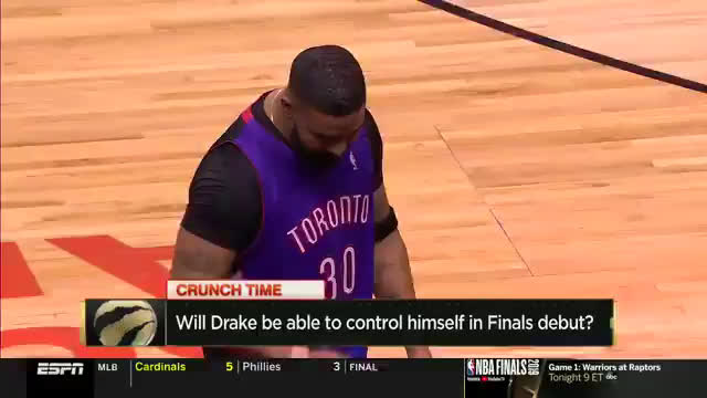 Drake beat Steph to wearing Dell's Raptors jersey during Finals
