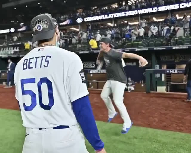 Dodgers celebrate winning the 2020 World Series – Dodgers Digest