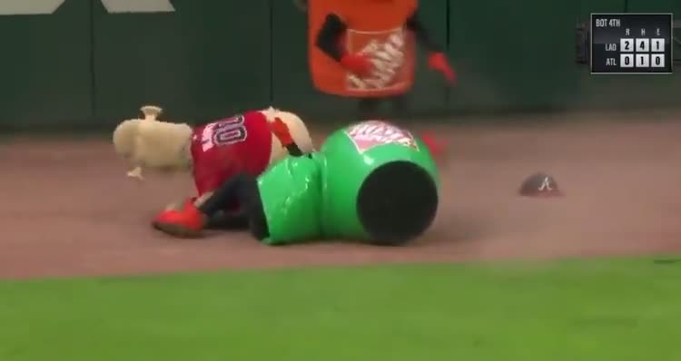 Braves mascot Blooper paints during game with no fans