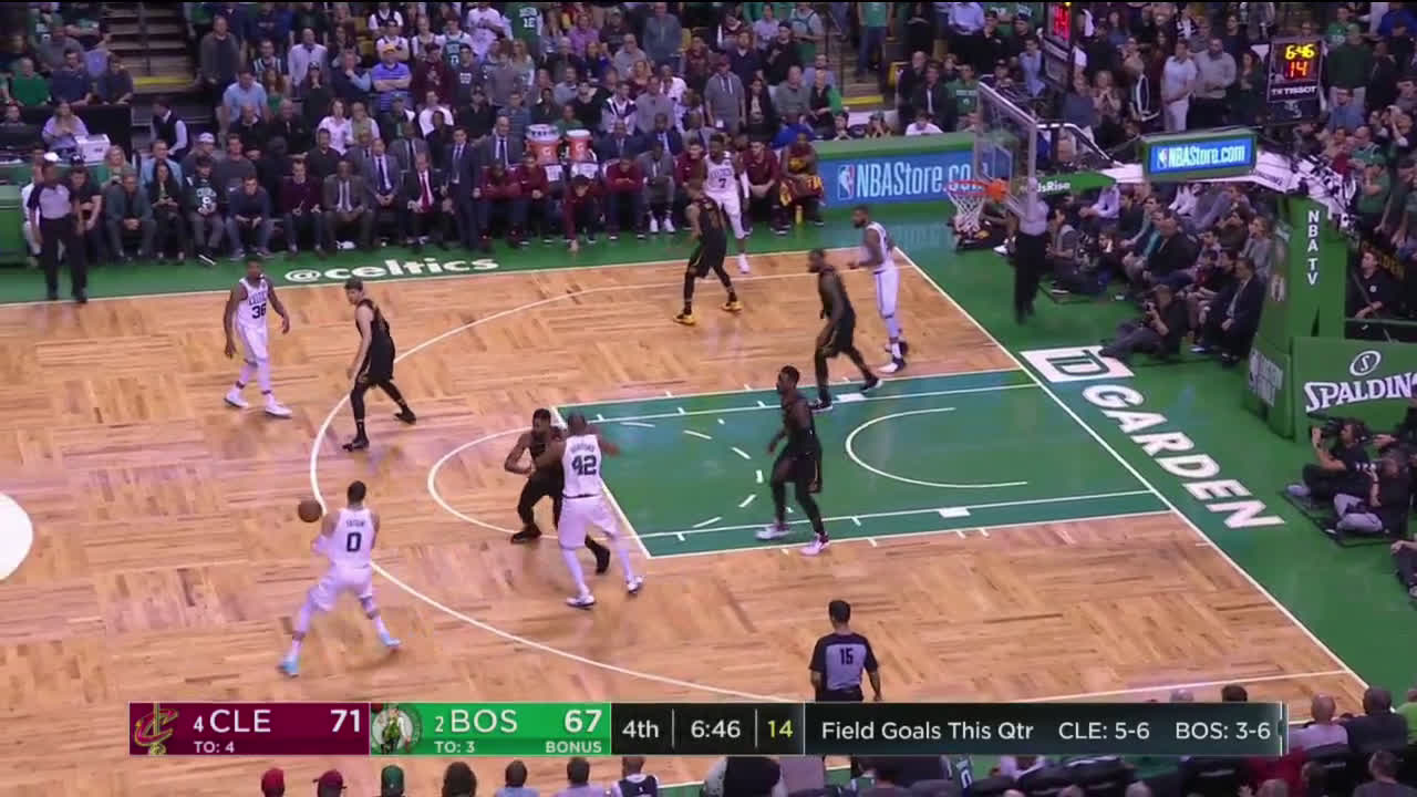 LeBron James throws down posterizing dunk on Kevin Love, who has hilarious  reaction