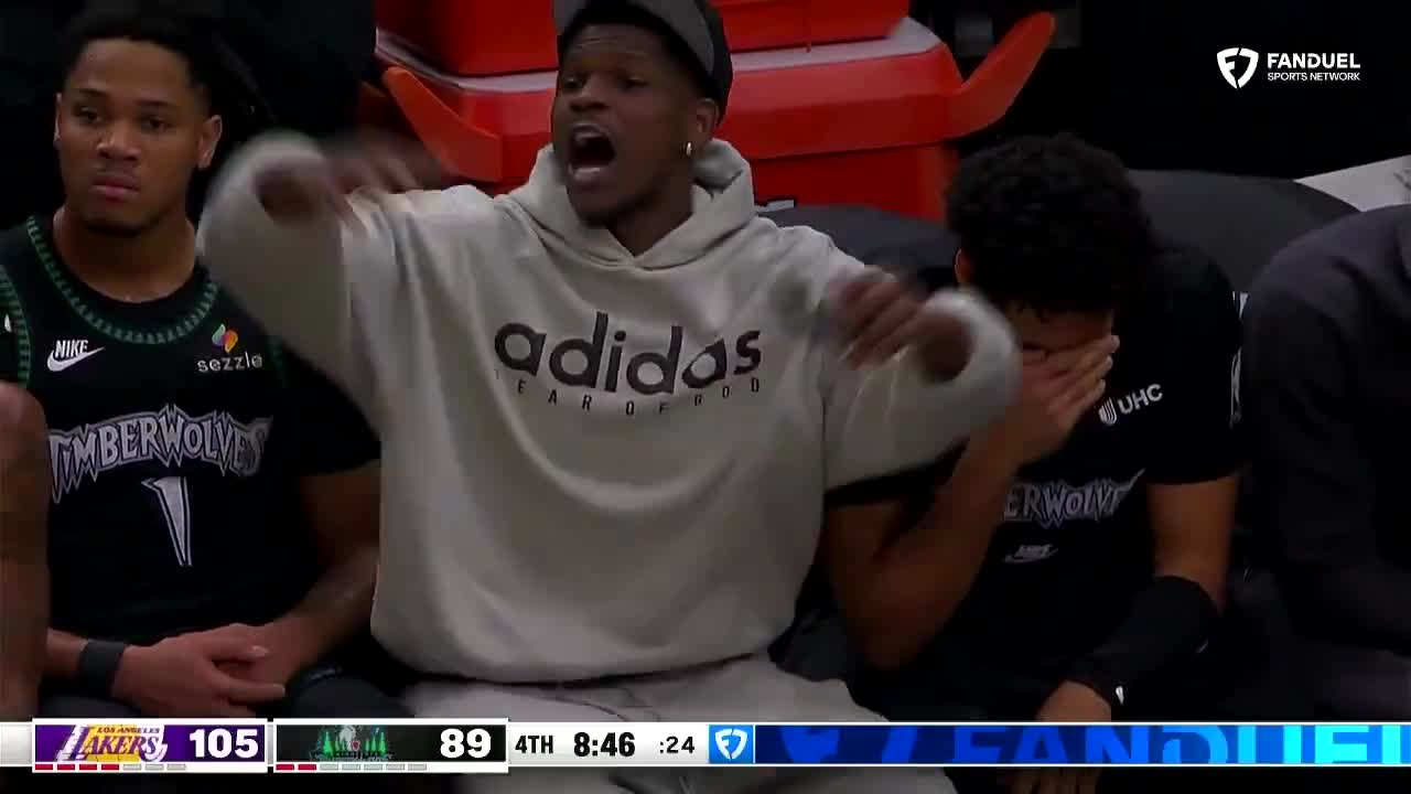 [花邊] 狼迷問那個12號是誰? AE回: 我不知道