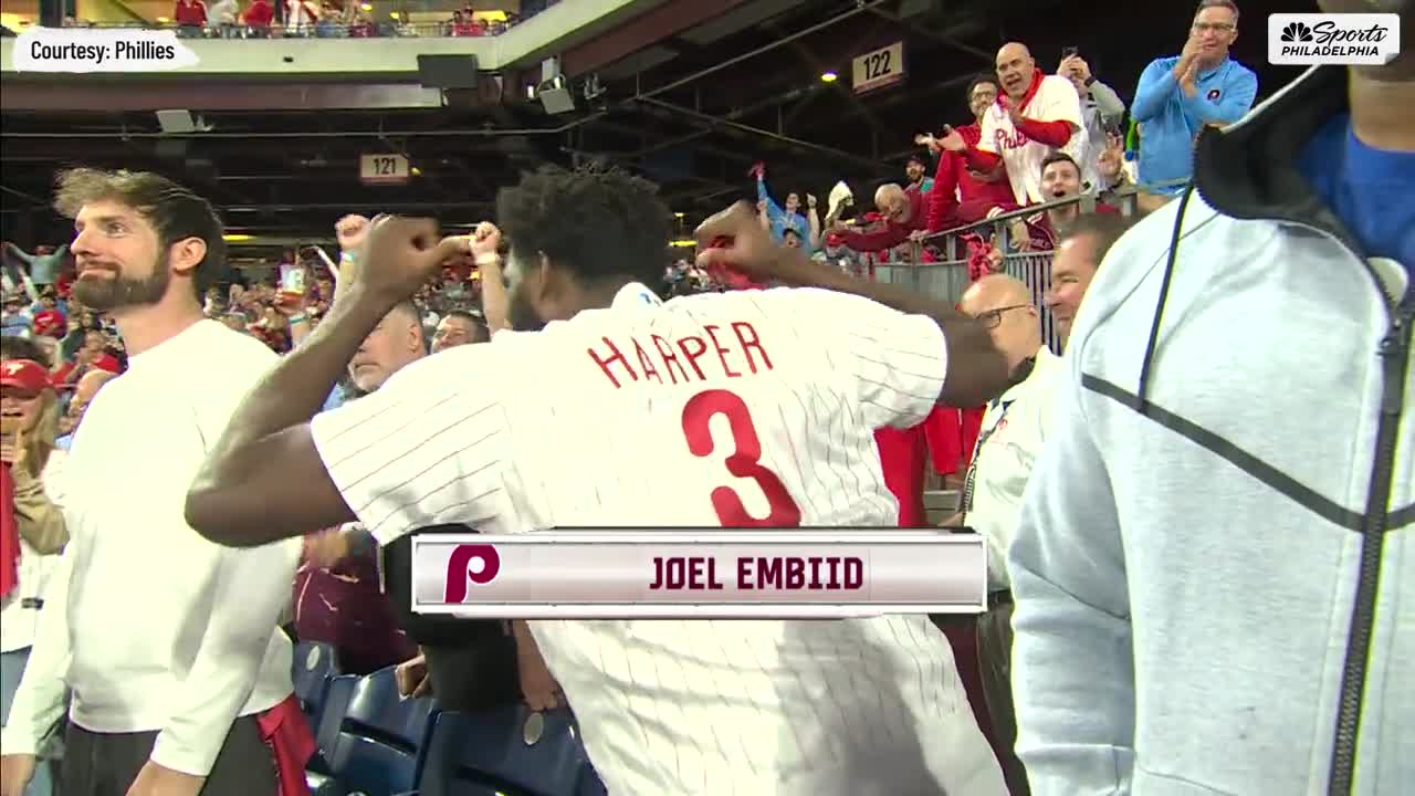 Bryce Harper, in crazy Phillies debut, witnesses a first vs. Toronto