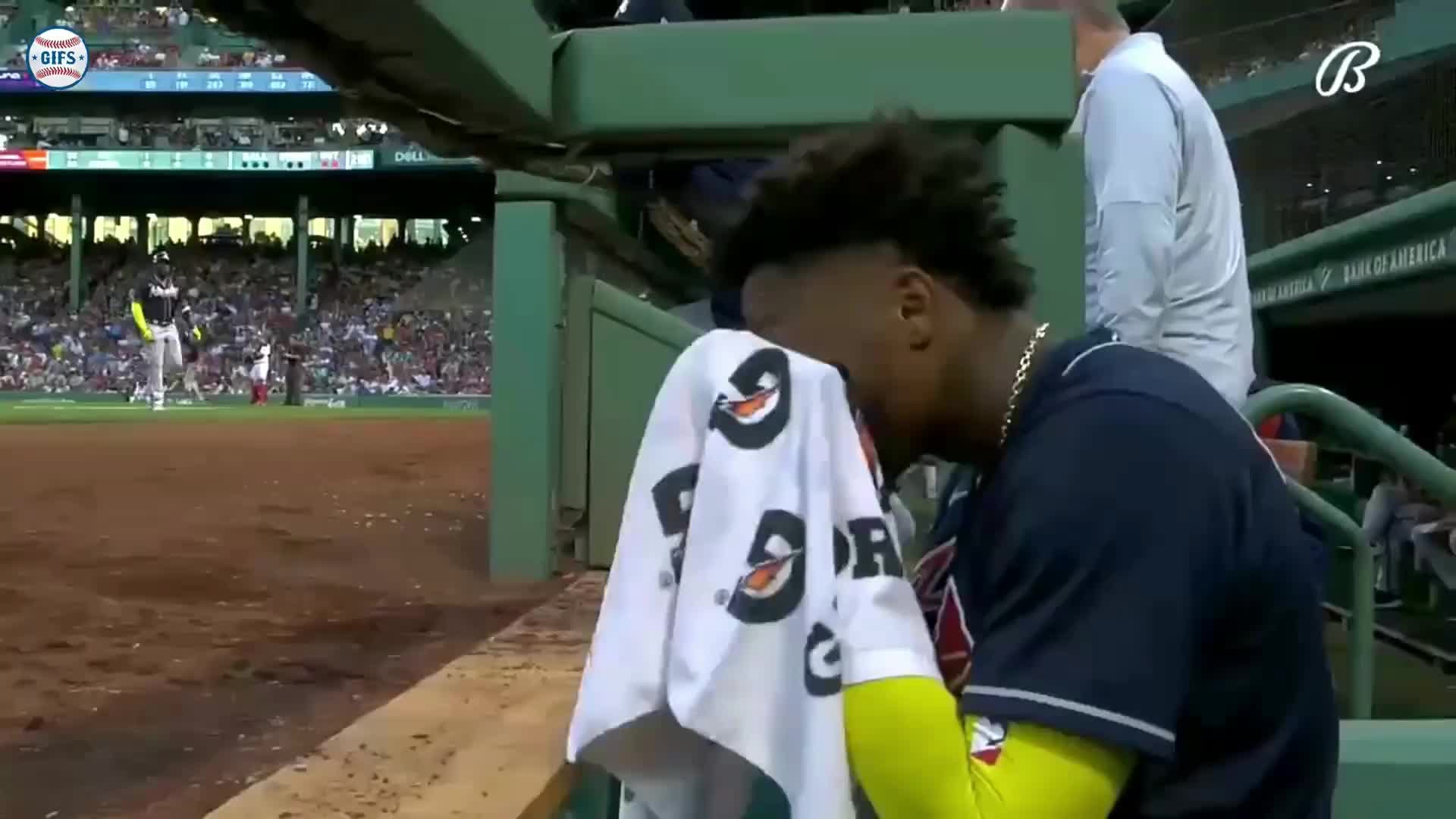 8/3 Braves Off-Day GIF Compilation Video : r/Braves