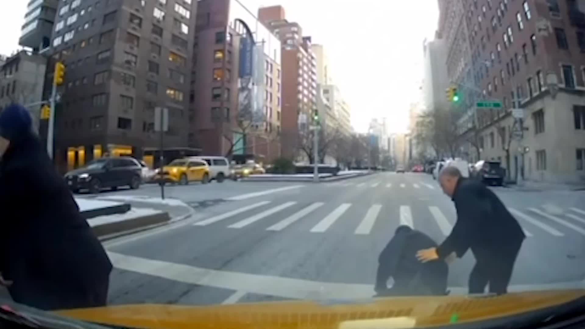 Dashcam video shows the moment Sahara Dula strikes and NYPD officer ...