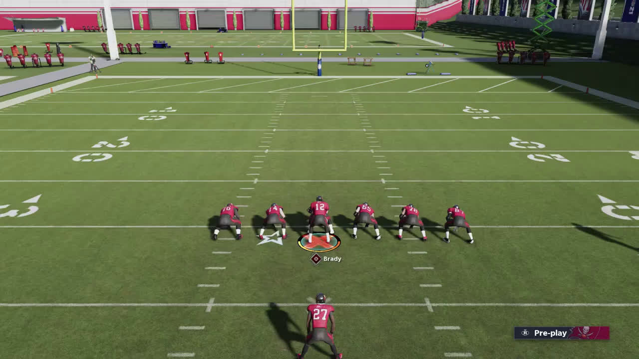 Madden 22: How to Throw a High Pass and a Low Pass