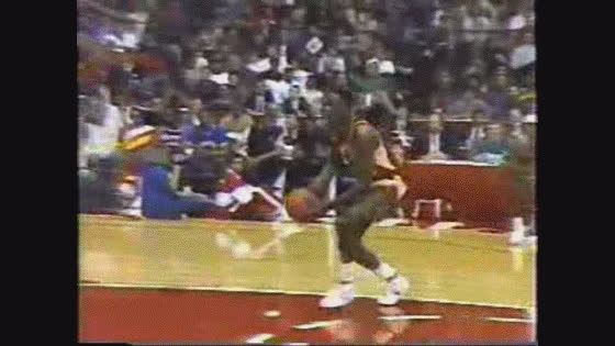 1988 All-Star Dunk Contest: Michael Jordan struts his stuff with famous  foul-line leap – New York Daily News