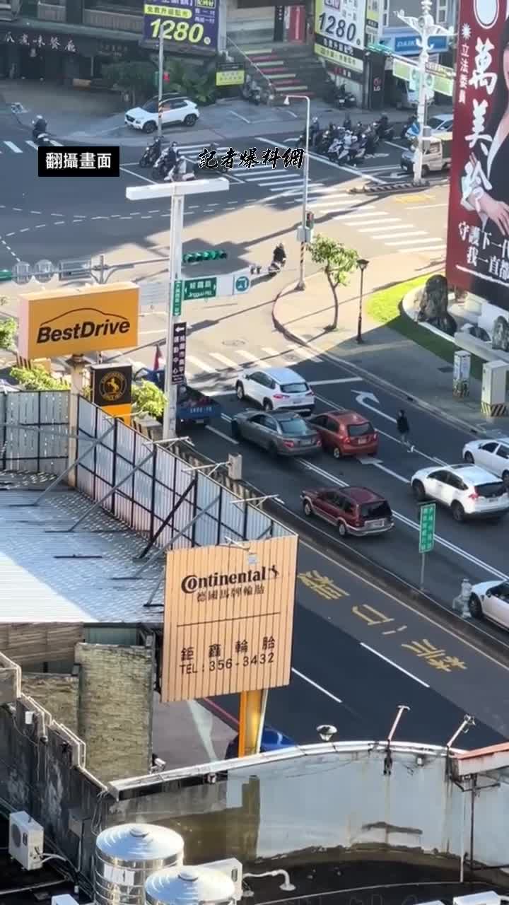 [分享] 底層球棒隊又跑出來鬧  