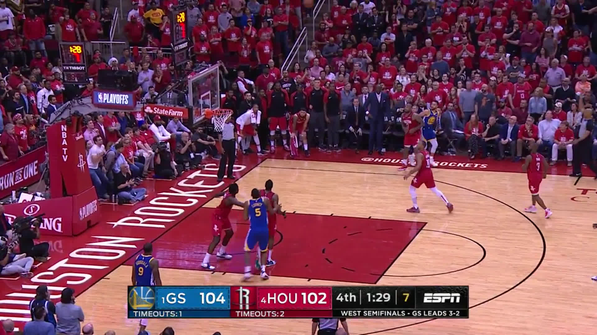 Steph Curry's Game 6 Performance Helps Warriors Beat Rockets, Wows NBA