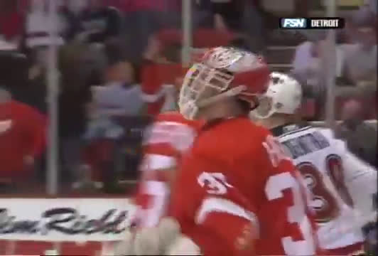 Dominik Hasek – Two in the Box