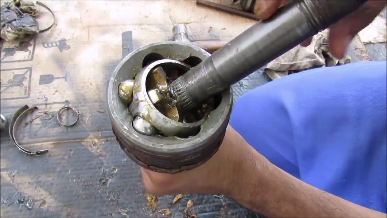 85How a CV Axle Works