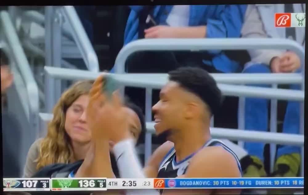 [Highlight] Up 30, Giannis cashes in one free wings after the pells