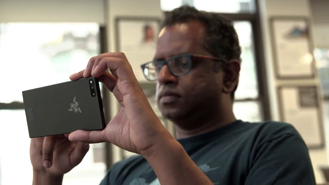 Razor Phone hands-on