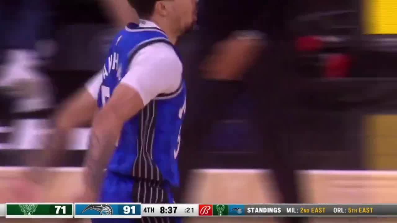 Watch Ahn Fire Digital COLE ANTHONY THROWS DOWN THE LEFT HANDED DUNK