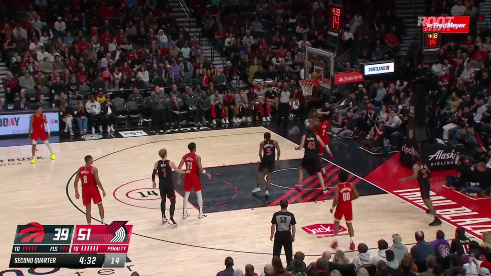 Watch Camara feeds a tricky pass to Ayton and he finishes | Streamable