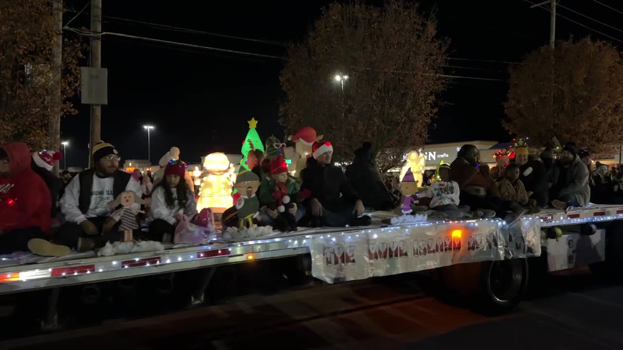 Watch HiDef The 2023 Hermitage Christmas Light Up Parade In