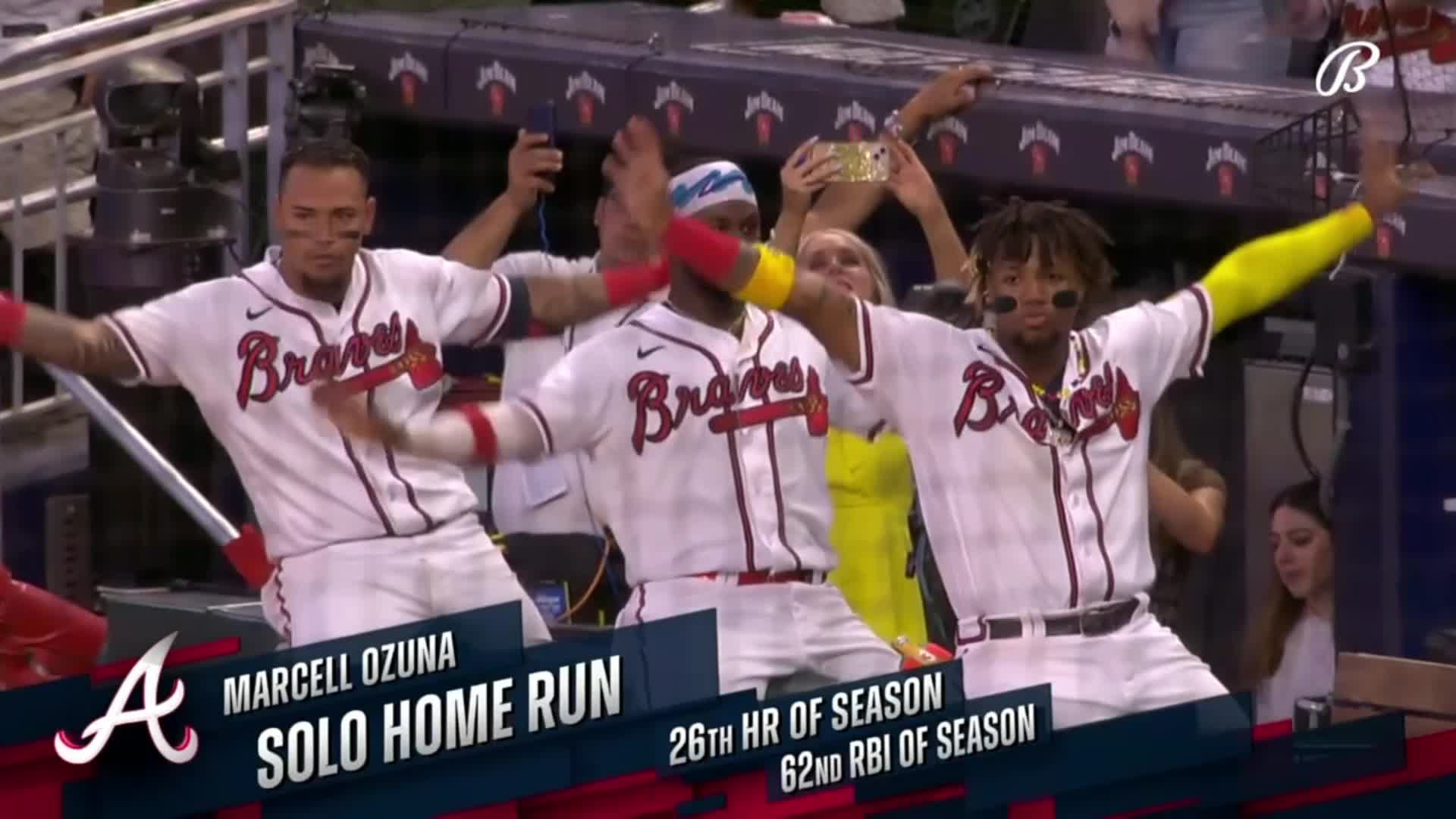 Marcell Ozuna hits his second home run of the game to give the Braves the  lead.