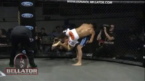 Toby Imada locks in a bizarre inverted triangle choke on a standing ...