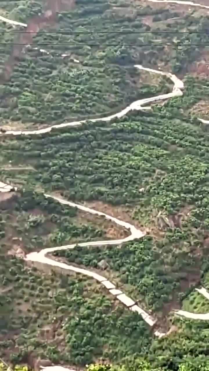 [黑特] 湖北宜昌整個山體滑坡影片 