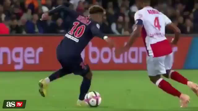 動画 ランス戦でネイマールが巧みなフェイントとドリブルで中盤を翻弄 鋭いターンで相手をかわして華麗に突破する 動画 ランス戦でネイマールが巧みなフェイントとドリブルで中盤を翻弄 鋭いターンで相手をかわして華麗に突破する