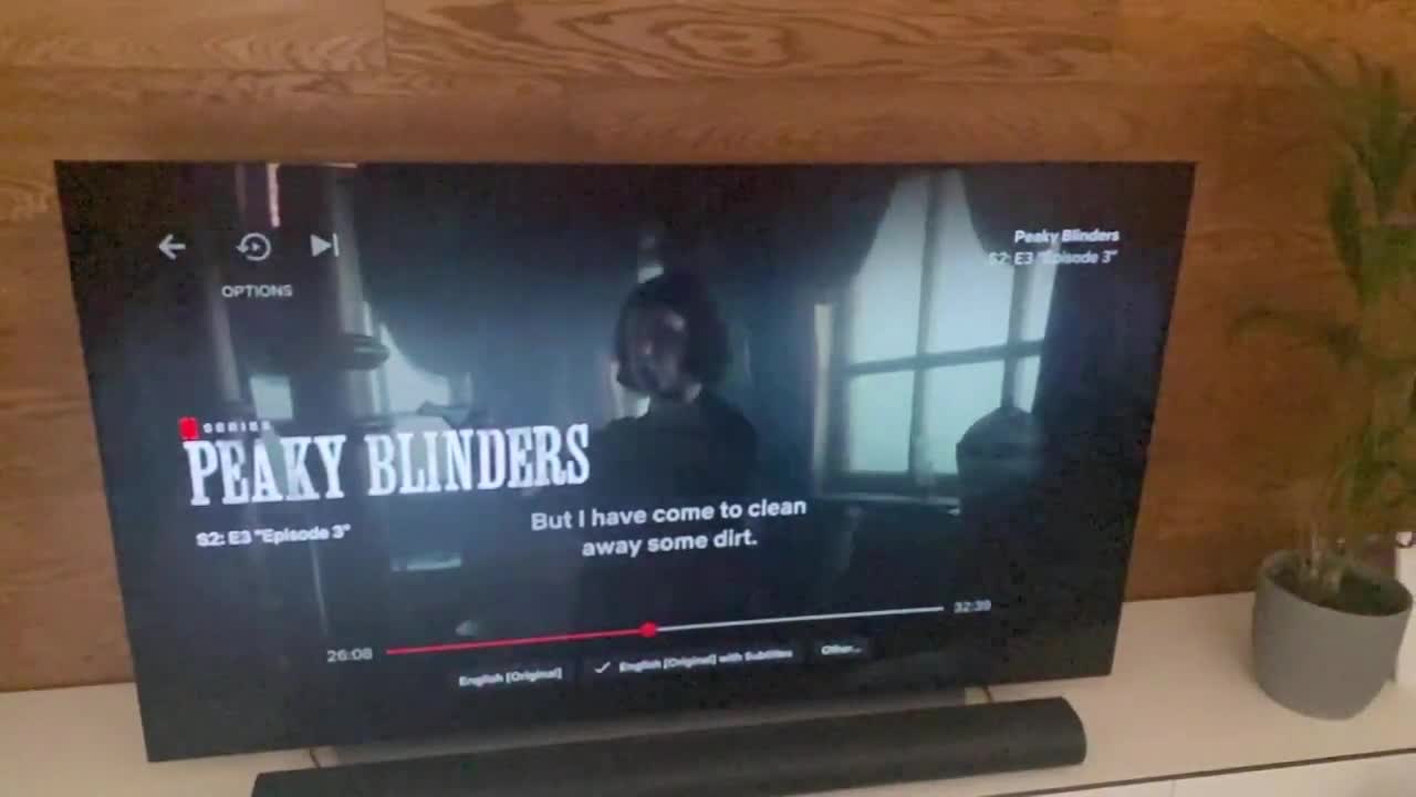 LG C1 netflix flickering still picture