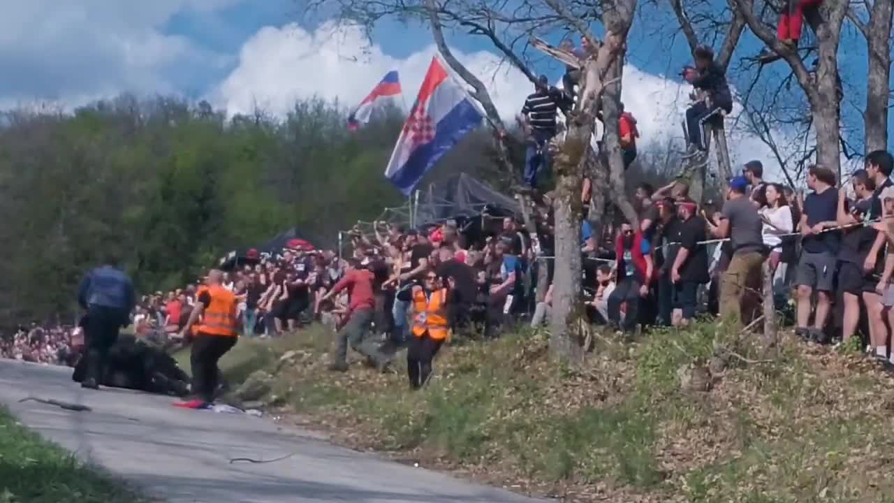 Spectating Fight WRC_Croatia_2023_-_Spectator_fight_video_from_anot_12xkmh8