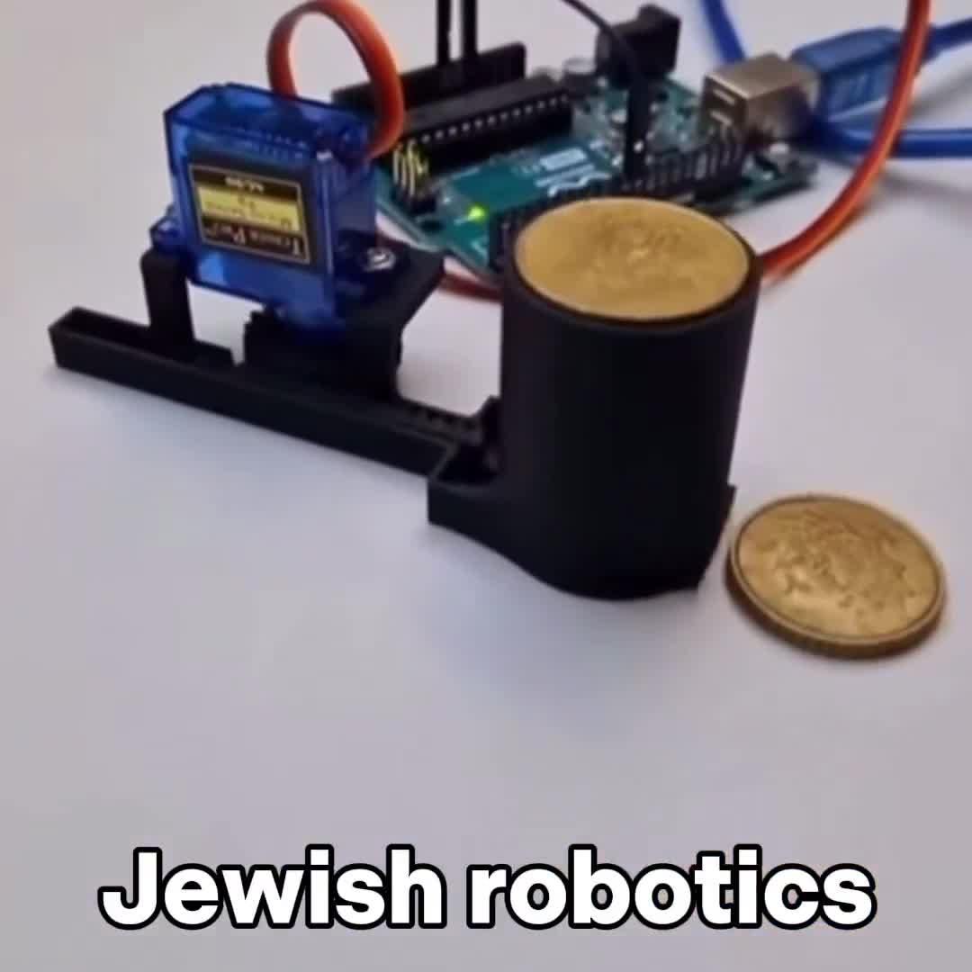 Caretaker+adamant+slow_e58e8a_12673258