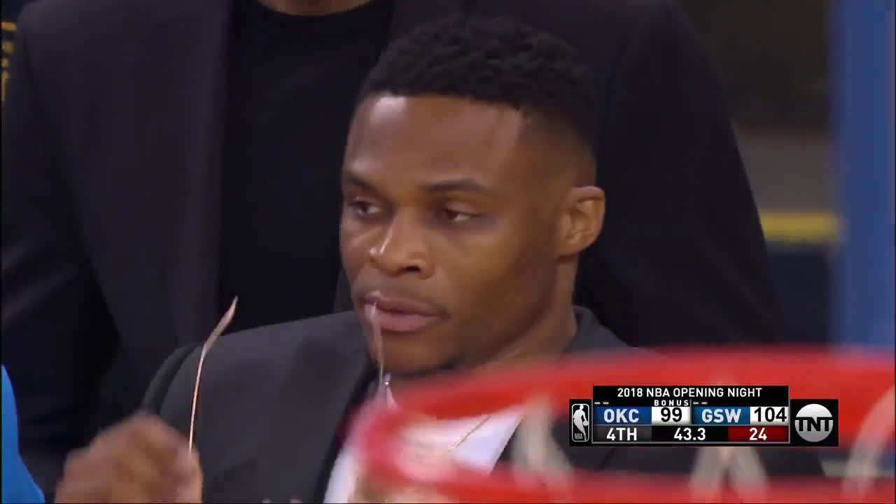 Dennis Schroder misses all rim on a three attempt late - TNT : r/nba