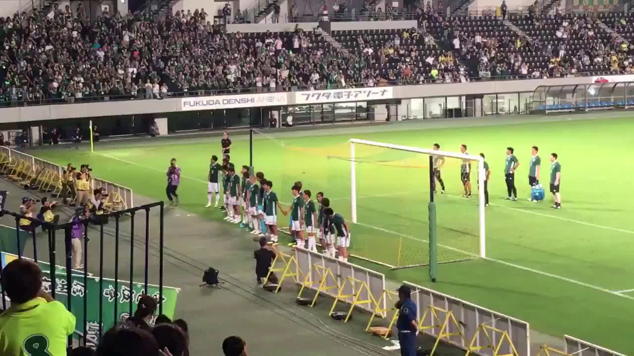 動画 松田直樹の命日となったジェフ千葉戦で松本山雅の選手全員が 背番号3 のユニフォームでサポーターと勝利を喜ぶ 動画 松田直樹の命日となったジェフ千葉戦で松本山雅の選手全員が 背番号3 のユニフォームでサポーターと勝利を喜ぶ