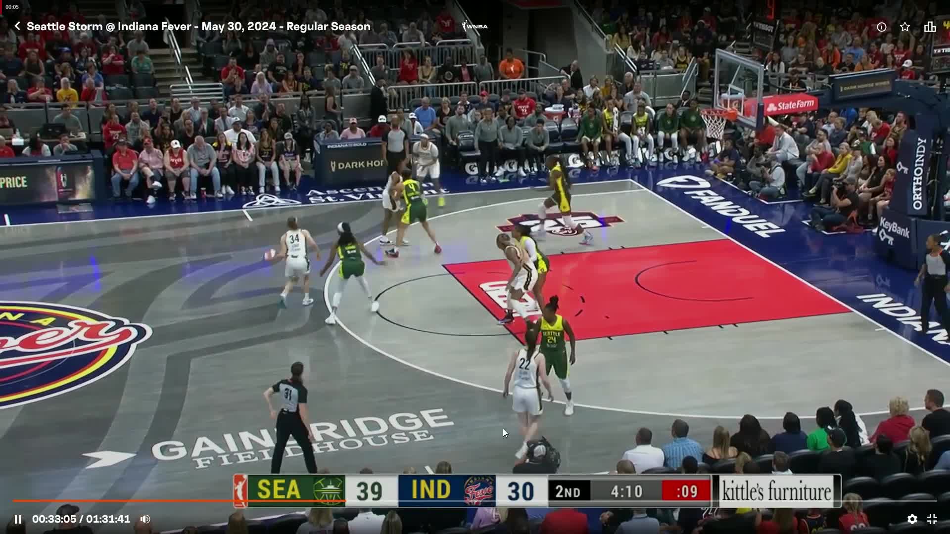 Watch NaLyssa left wide open on 3 point , slow jump shot they can aways ...