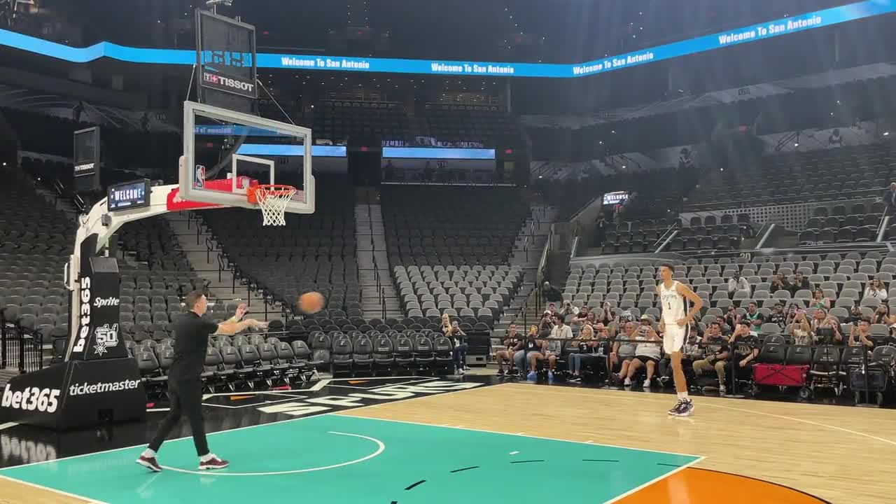 First look at Wembanyama shooting around in a Spurs uniform (via TheoQuintard) r/nba