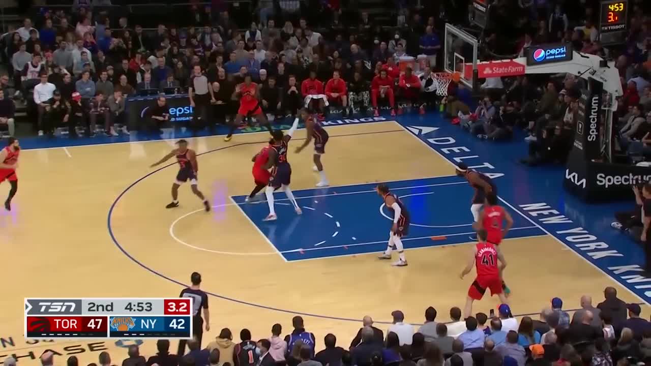 Pascal Siakam driving layup vs. Knicks
