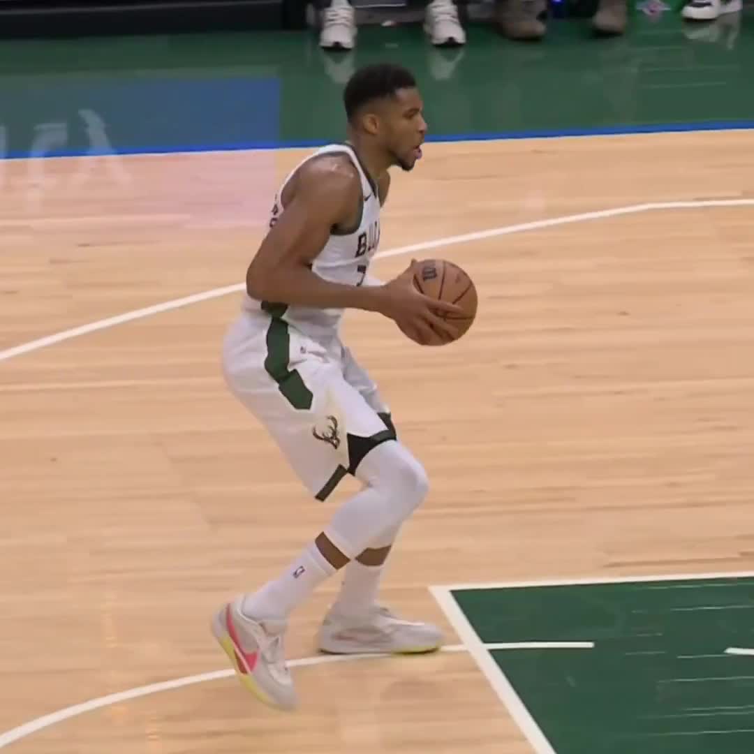 [花邊] 字母哥的走步?