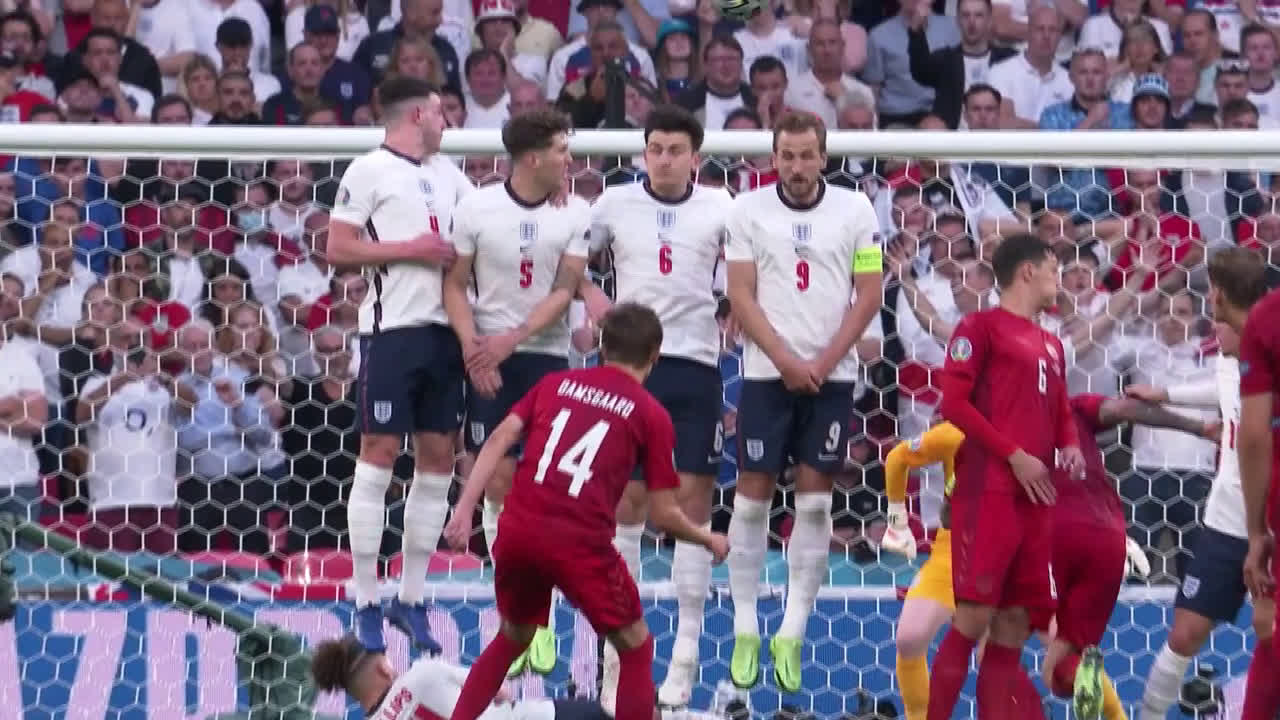 pix Mikkel Damsgaard Goal http www soccer blogger com 2021 07 07 mikkel damsgaard goal vs england 2021 superb darmsgaard free kick