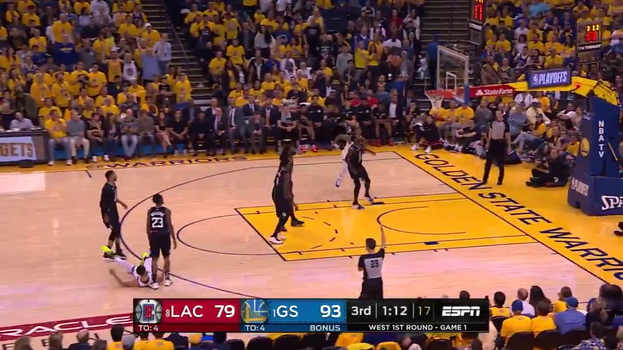 Steph Curry Hits The Ridiculous Off Balance Three