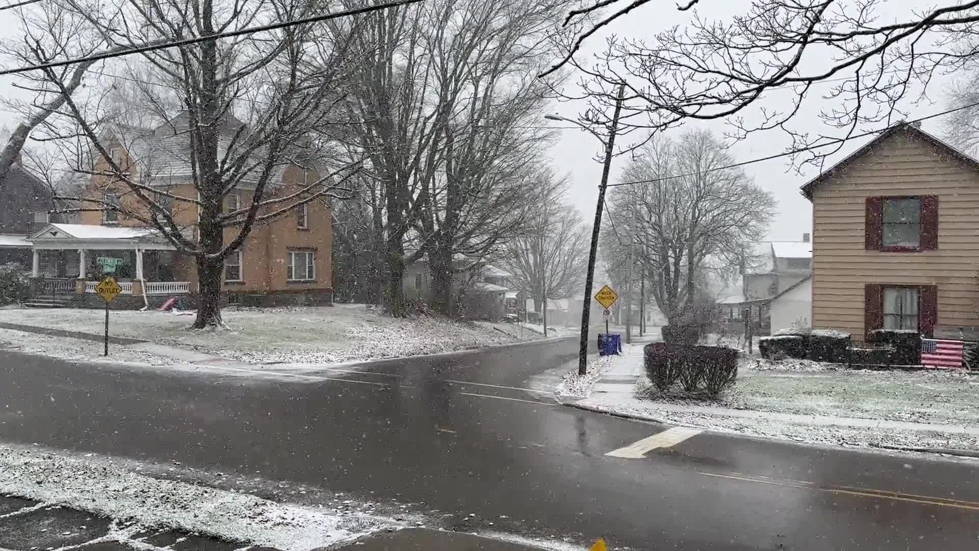 Watch HiDef Snowing At My House In Greenville, Pennsylvania!(1/22